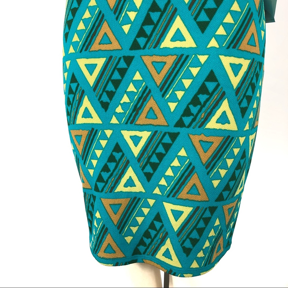 LulaRoe XS Pencil cut Made in USA Multicolored - Picture 3 of 16